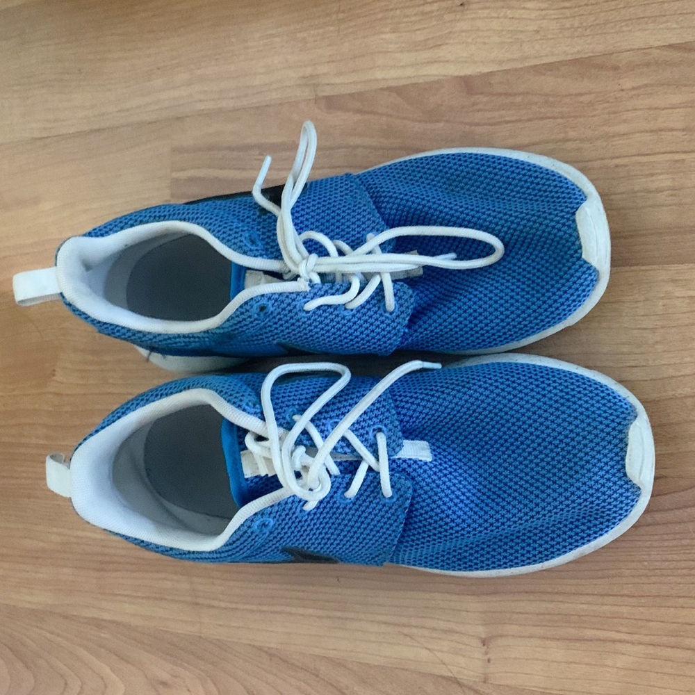Shoes - Picture 2 of 2